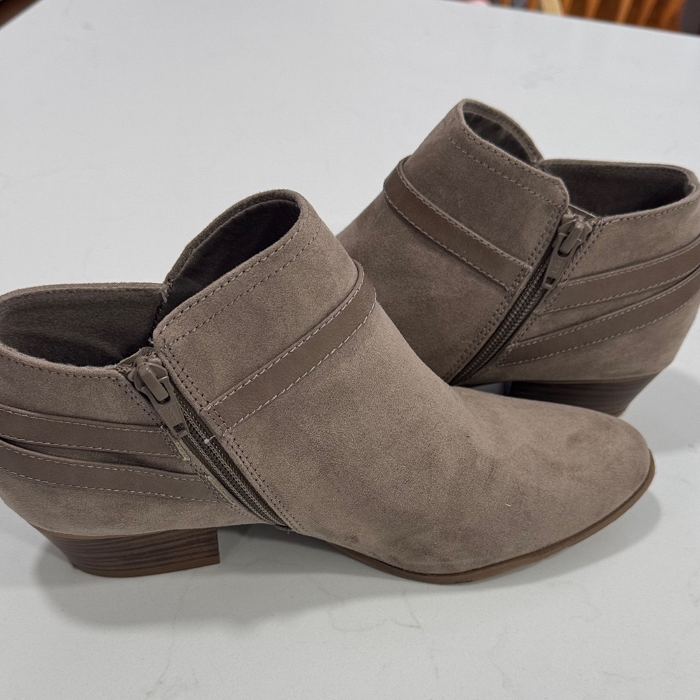Old Navy Taupe Ankle Boots